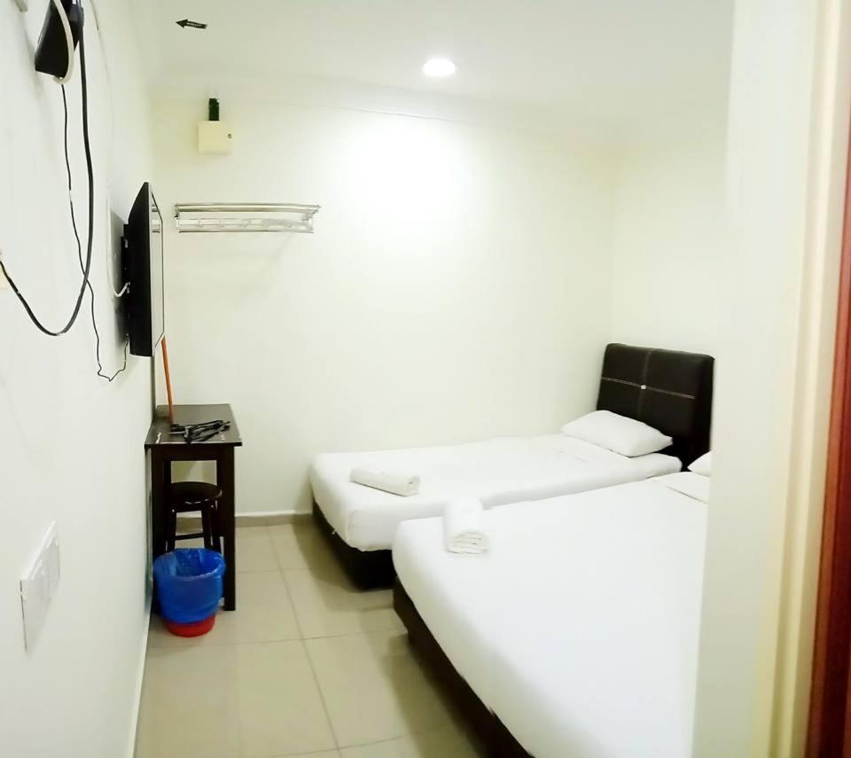 Cattleya Glory Hotel Джохор Бахру Екстериор снимка