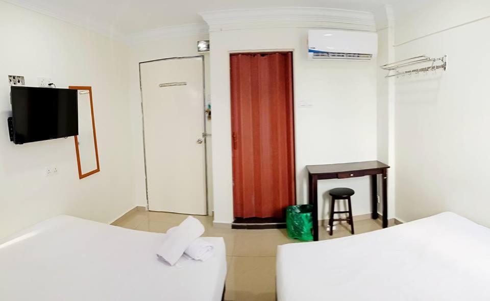 Cattleya Glory Hotel Джохор Бахру Екстериор снимка